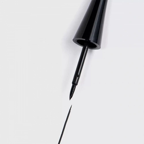 VIVIENNE SABO Жидкая подводка для глаз Liquid Eyeliner Charbon, 6 мл (01 · Черный)