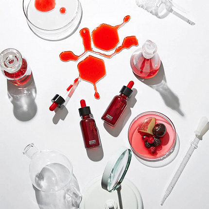 SKIN1004 Кровавая пилинг-сыворотка с кислотами Zombie Beauty Bloody Peel, 30 мл